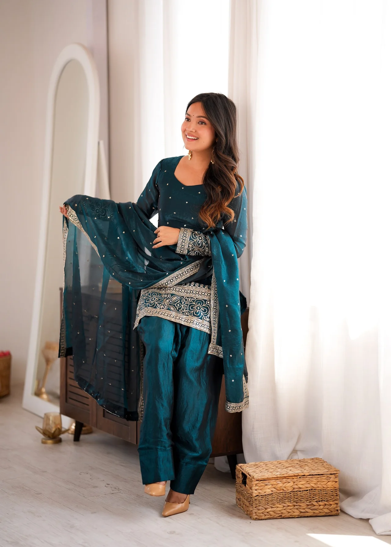 Heavy Fendy Silk Farshi Shalwar Suit Set with Embroidery Sequence & Jari Work in Sea Green — photo 5 of 7