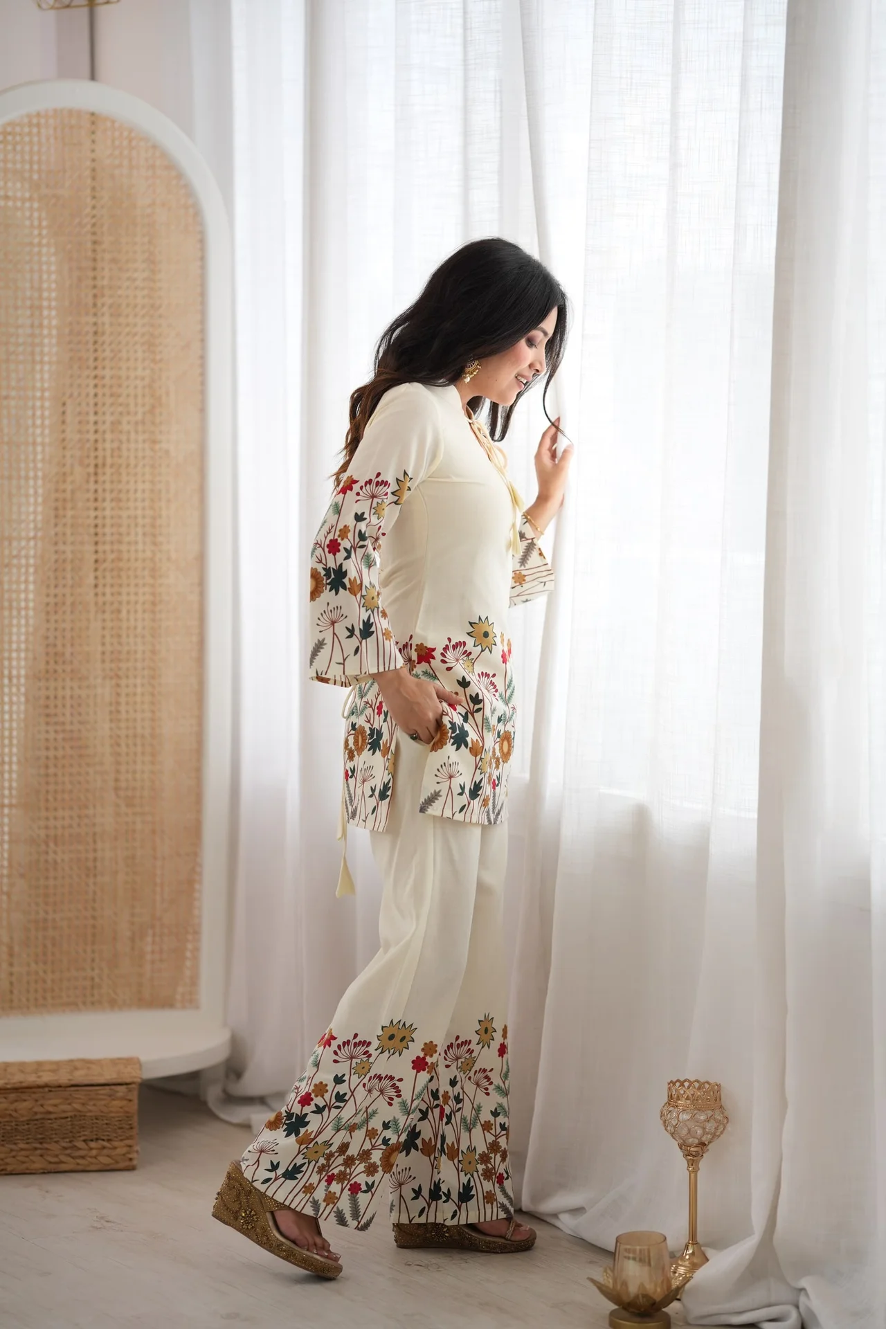 Magic Slub Cotton Floral Print Co-ord Set in Off White — photo 3 of 9