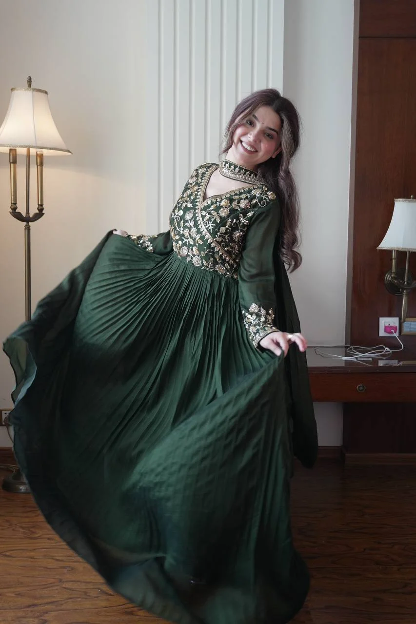 Blooming Vichitra Floor-Length Gown with Dupatta in Green — photo 8 of 10