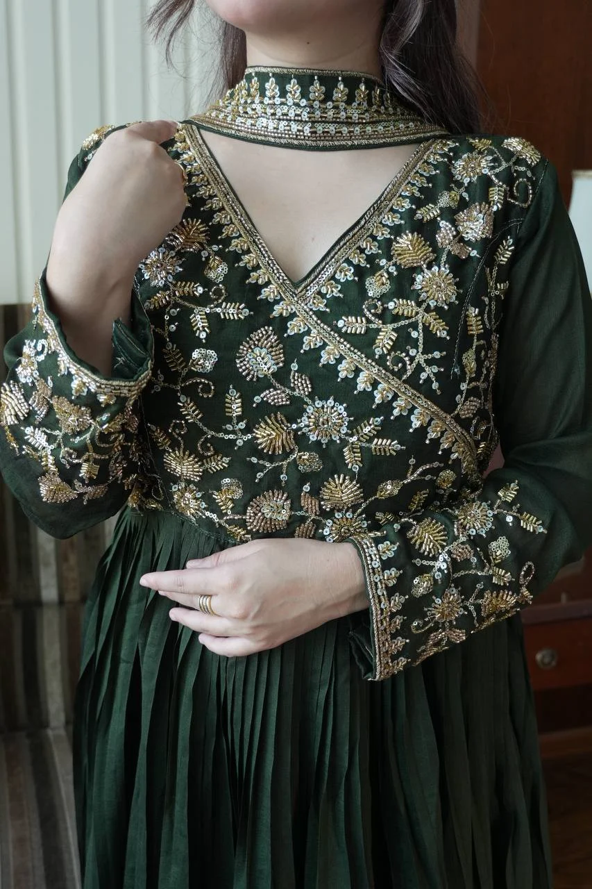 Blooming Vichitra Floor-Length Gown with Dupatta in Green — photo 9 of 10