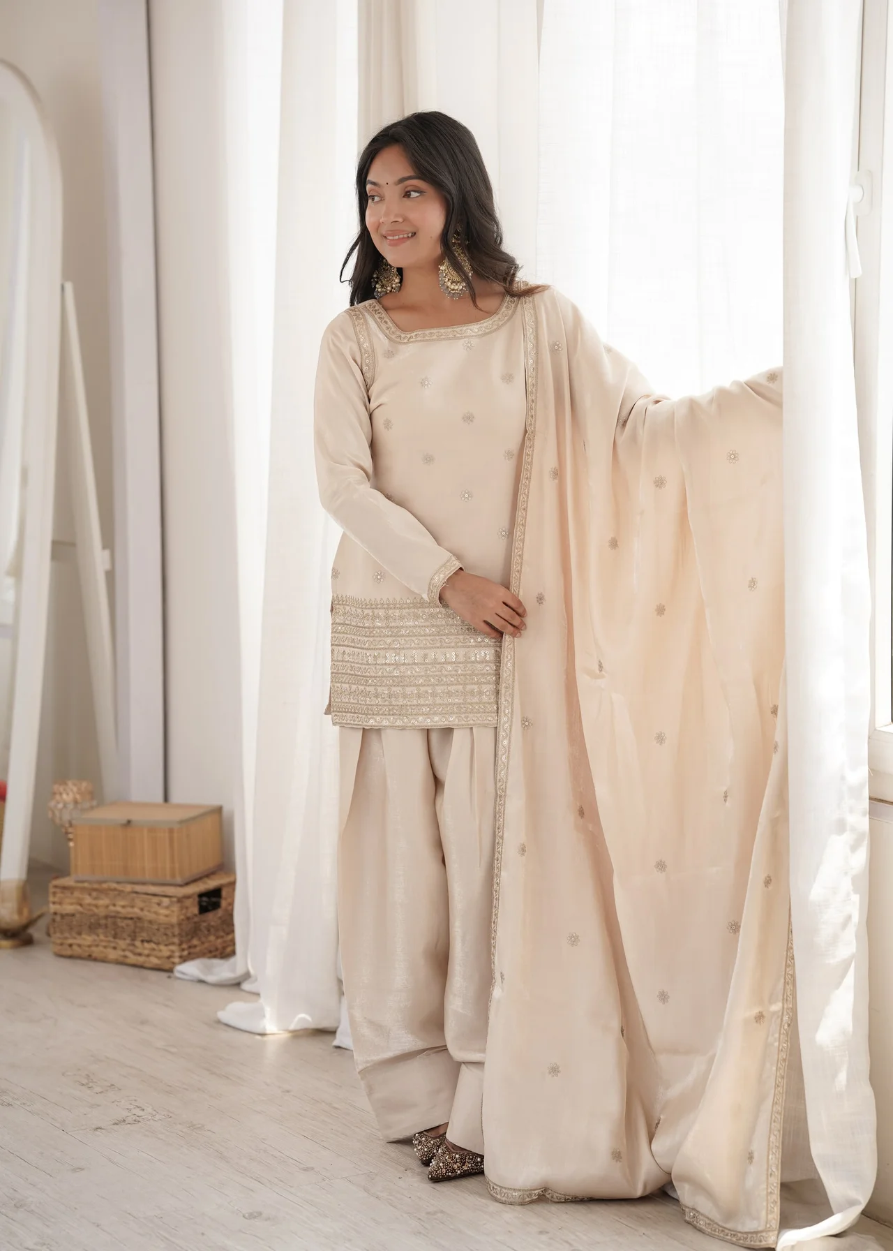 Premium Glass Roman Silk Kurta Set with Farshi Shalwar & Dupatta in Off White — photo 3 of 8