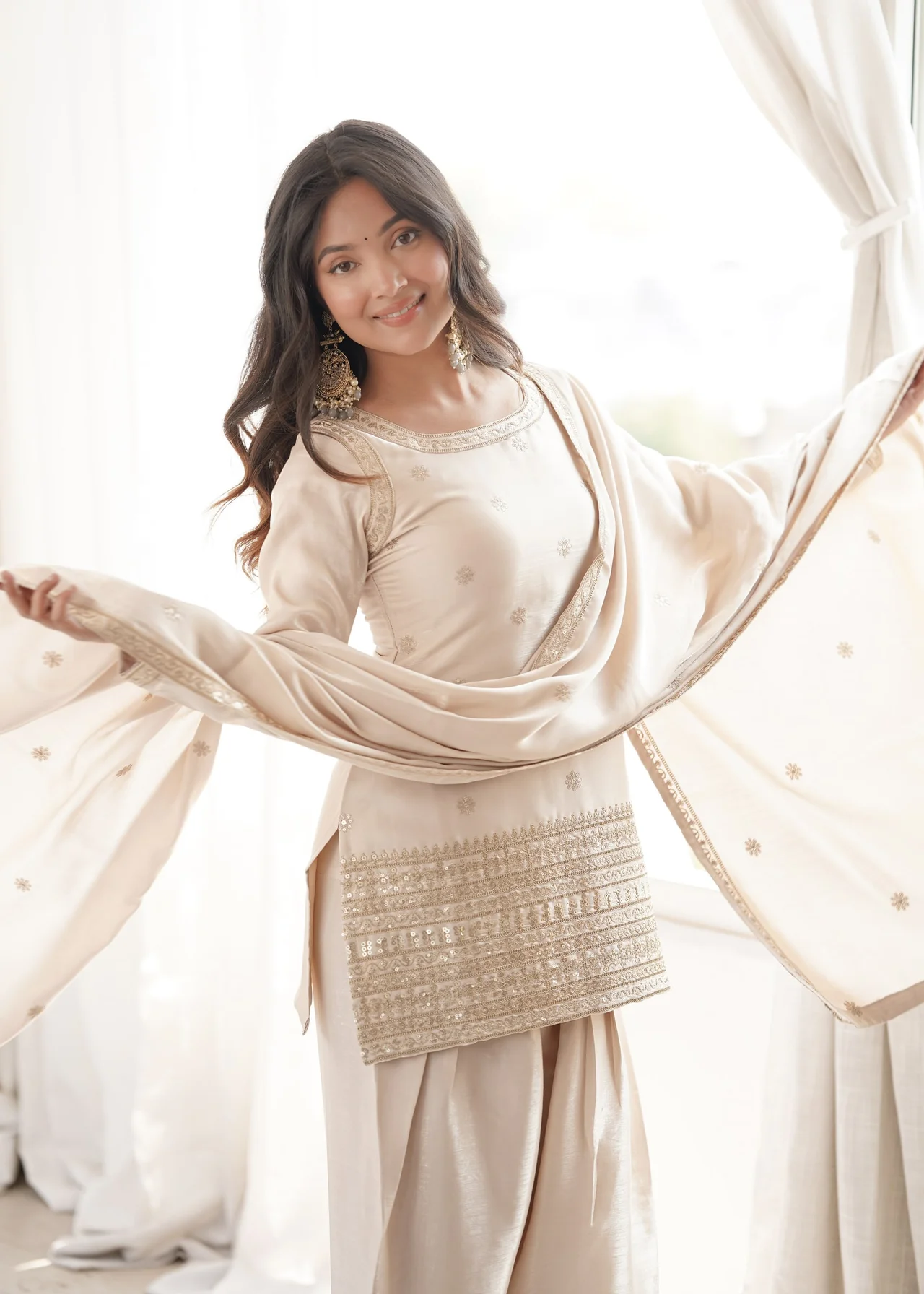 Premium Glass Roman Silk Kurta Set with Farshi Shalwar & Dupatta in Off White — photo 7 of 8