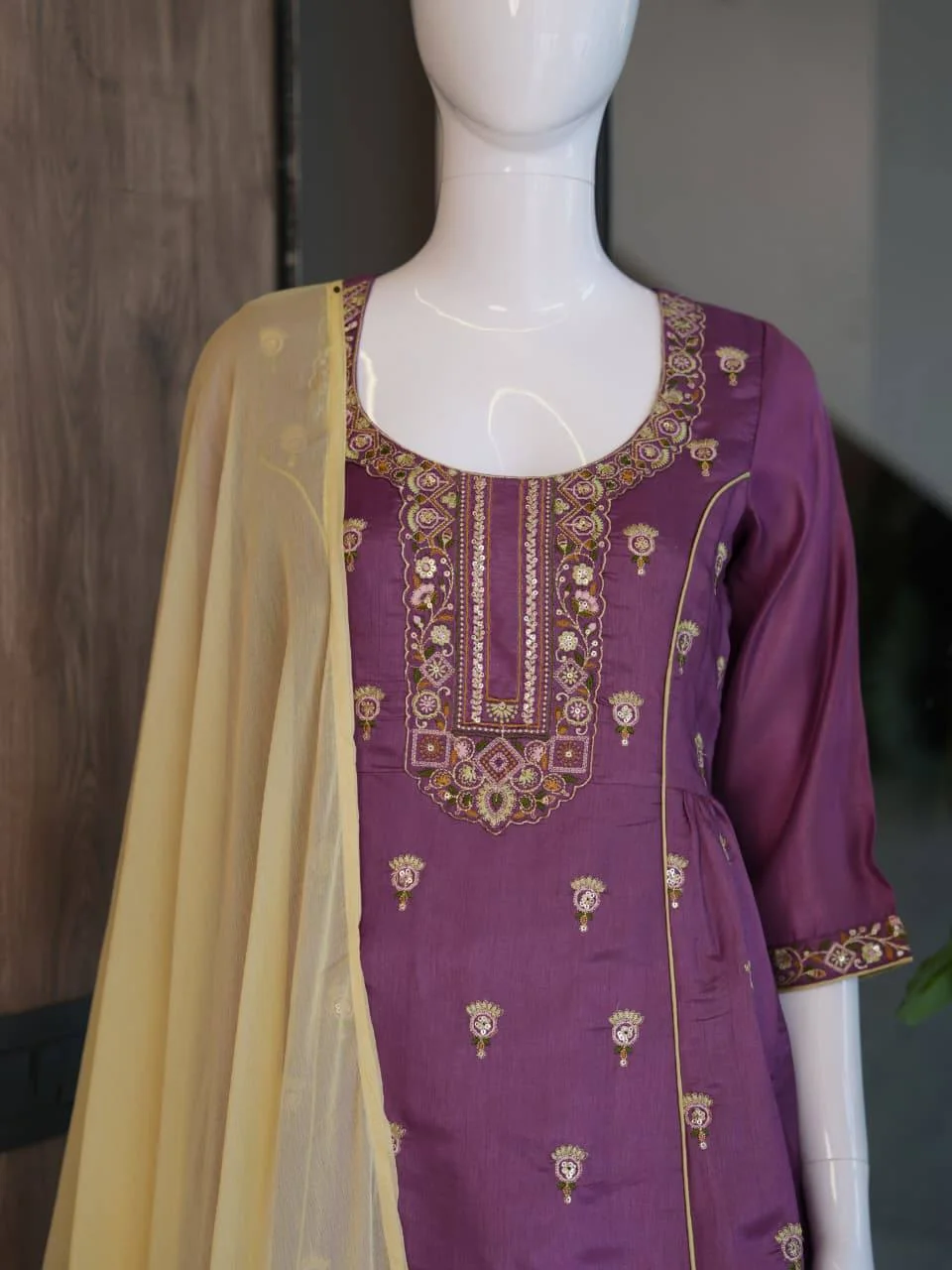 Silk Embroidered Straight Kurta with Palazzo in Plum — photo 3 of 3