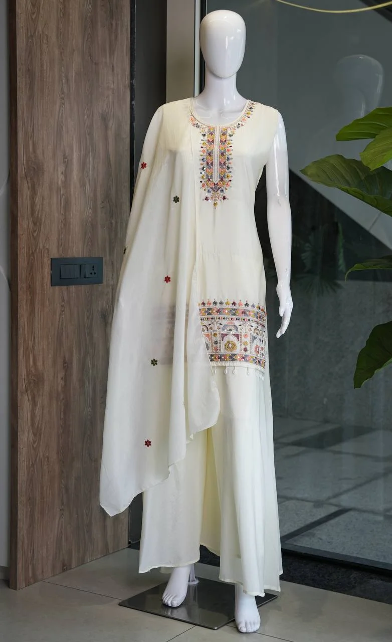 Sleeveless Chinon Kurta Set with Palazzo in Cream — photo 4 of 6