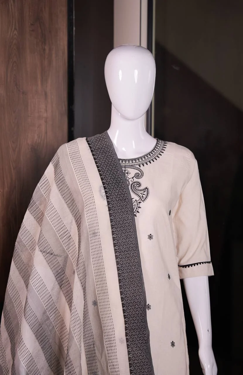 Cotton Paisley Neck Kurta Set with Palazzo in Off White — photo 6 of 6