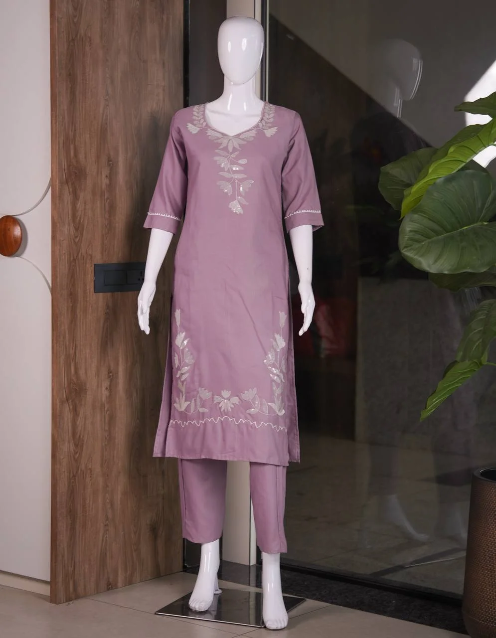Cotton Leaf Embroidered Kurta with Palazzo in Mauve — photo 3 of 5