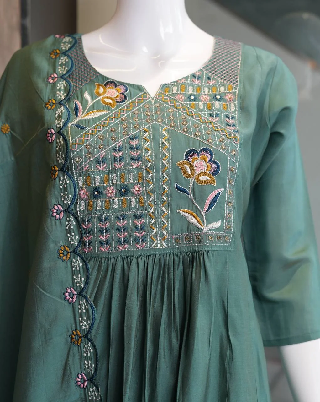 Silk Notch Neck Yoke Kurta Set with Palazzo in Teal — photo 6 of 6