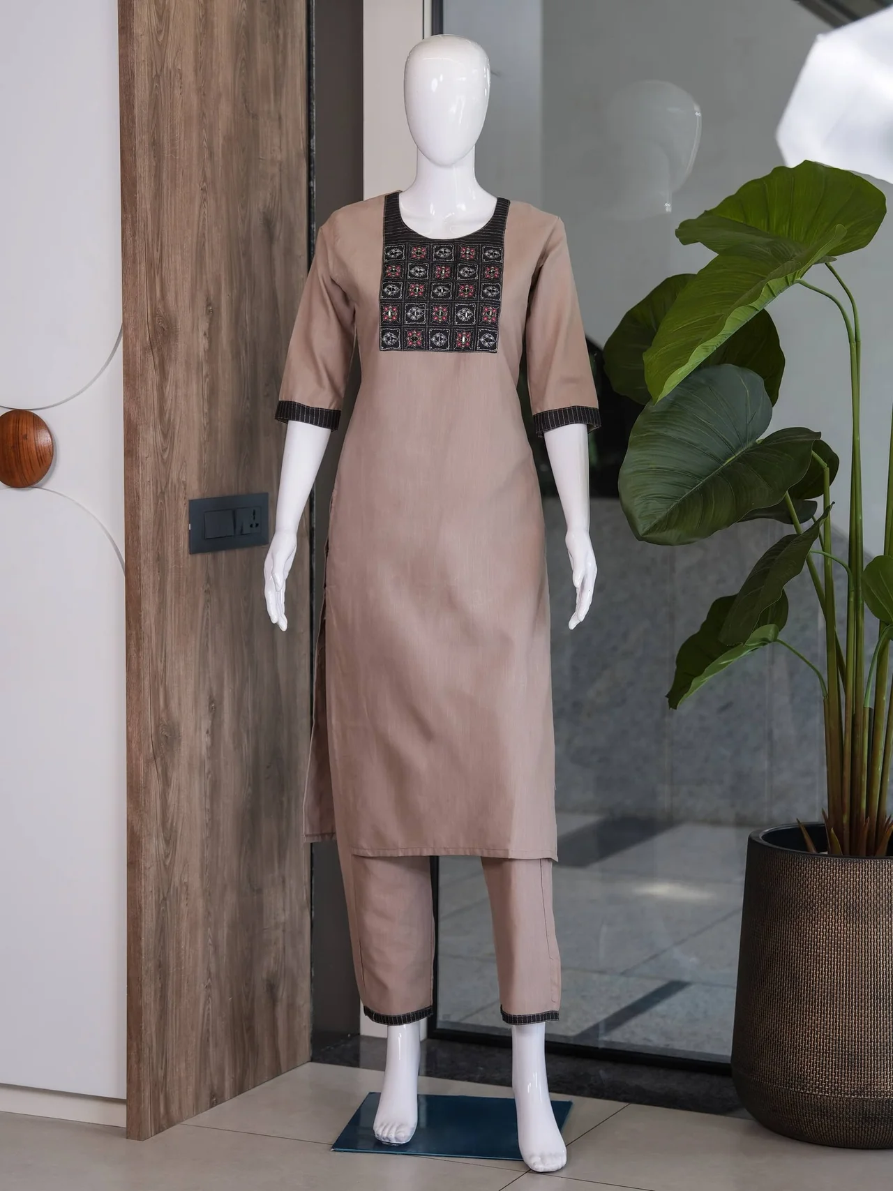 Cotton Contrast Yoke Kurta Set with Palazzo in Mauve — photo 6 of 8