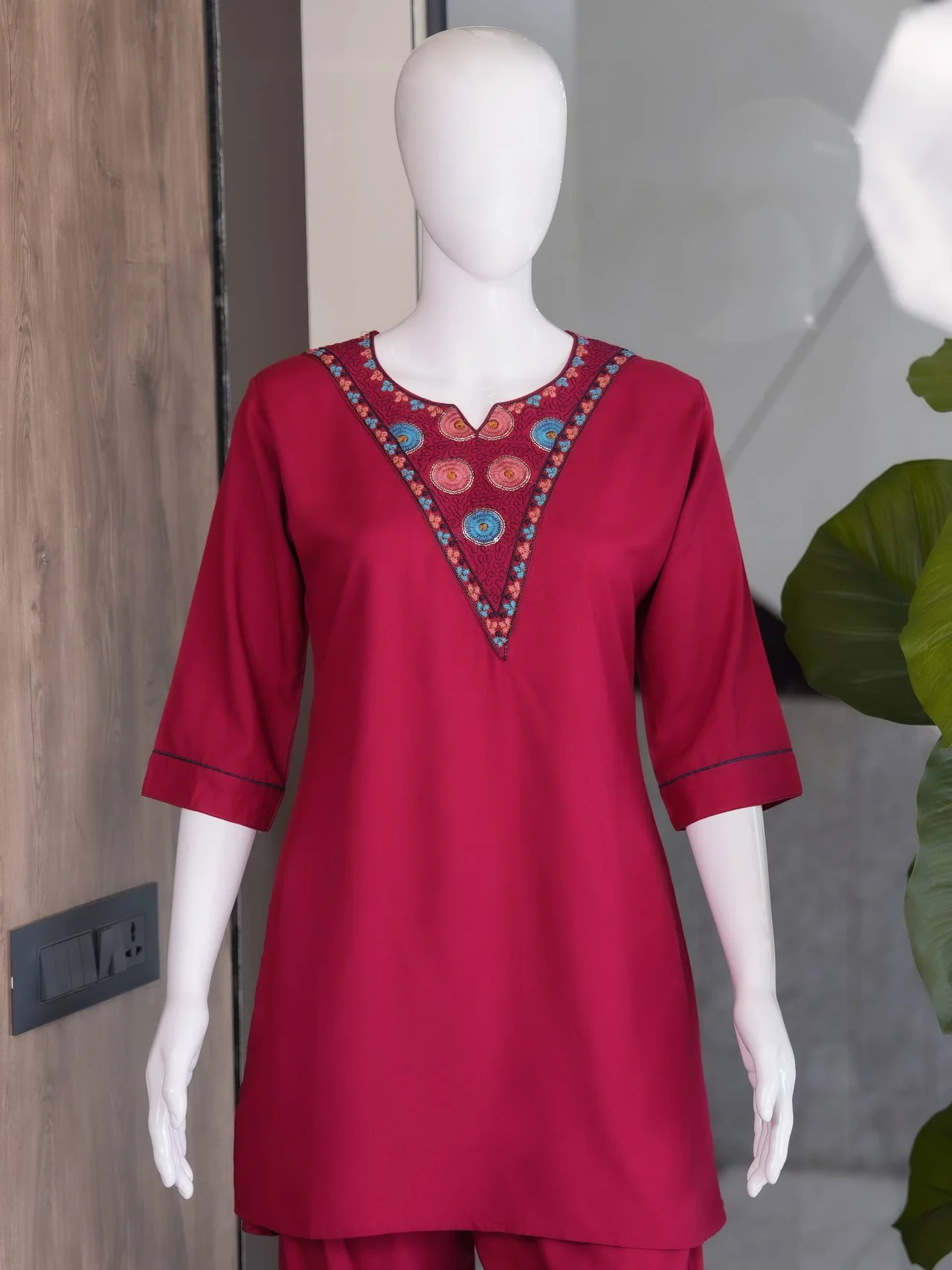 Rayon Embroidered Short Kurti Palazzo Set in Rani Pink — photo 8 of 9