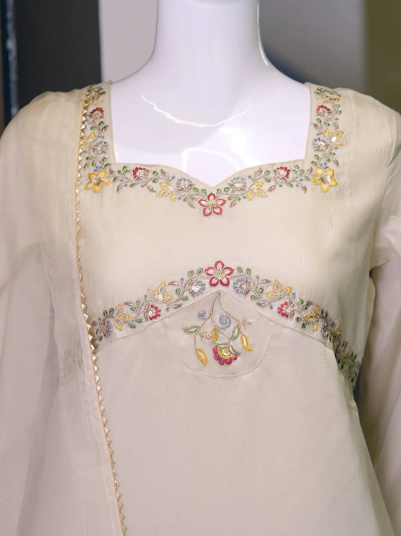Silk Sequin Kurta Set with Organza Dupatta in Off White — photo 7 of 7