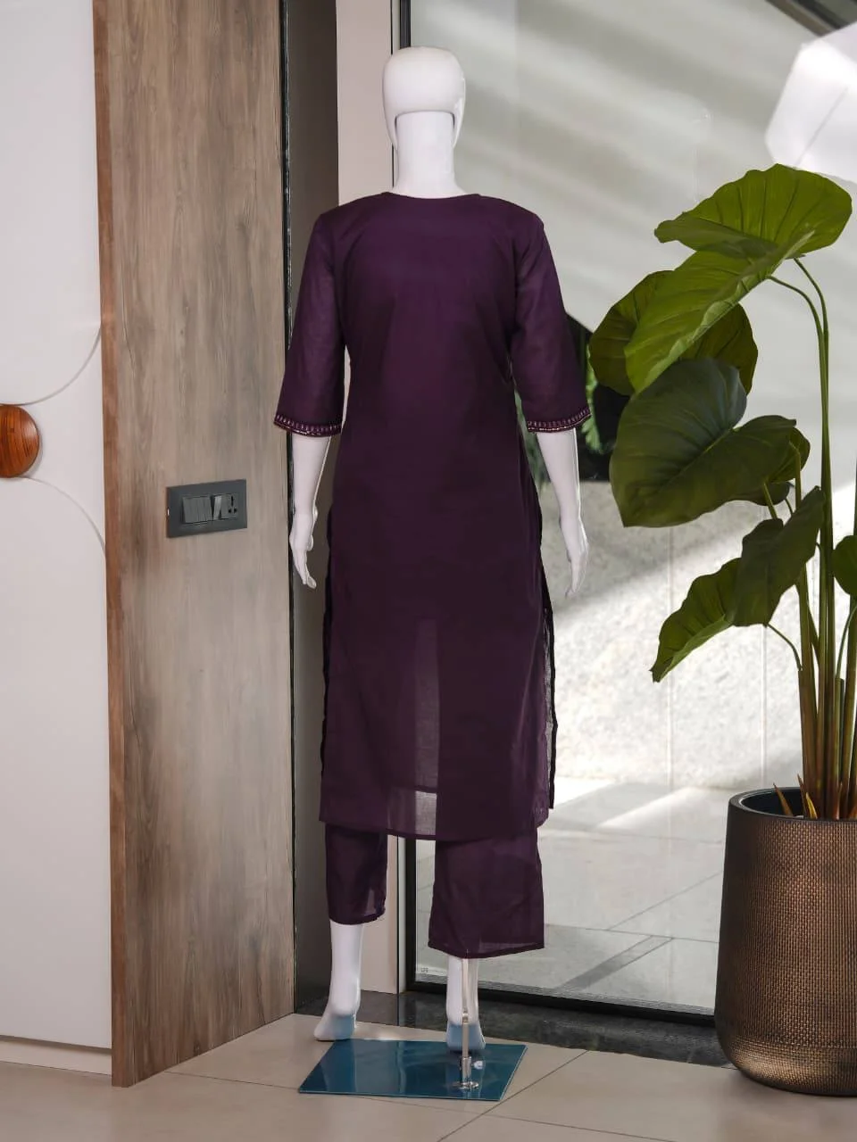 Cotton Rose Embroidered Straight Kurta Set in Purple — photo 6 of 8