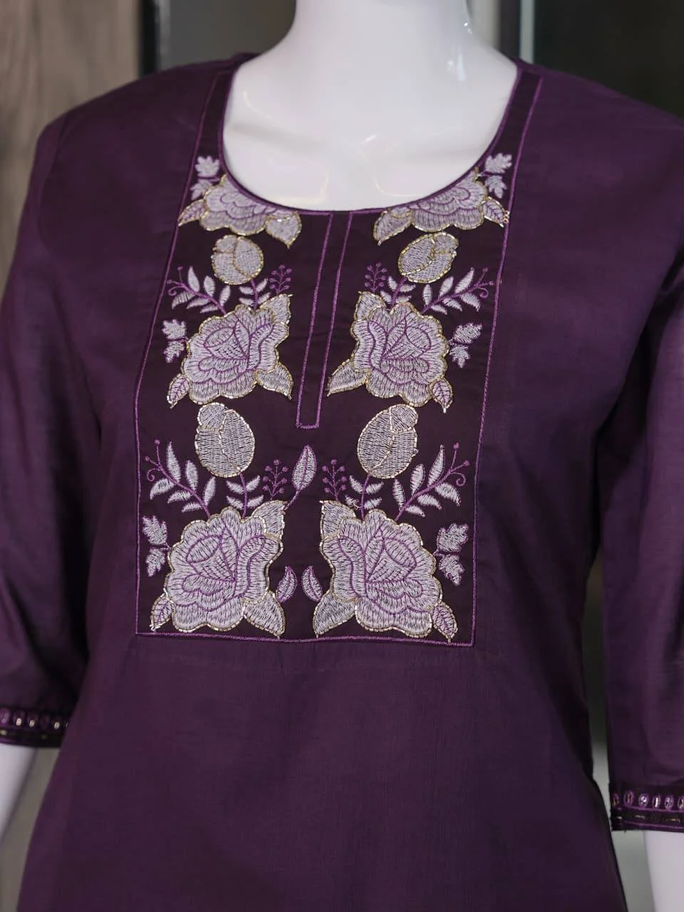 Cotton Rose Embroidered Straight Kurta Set in Purple — photo 8 of 8