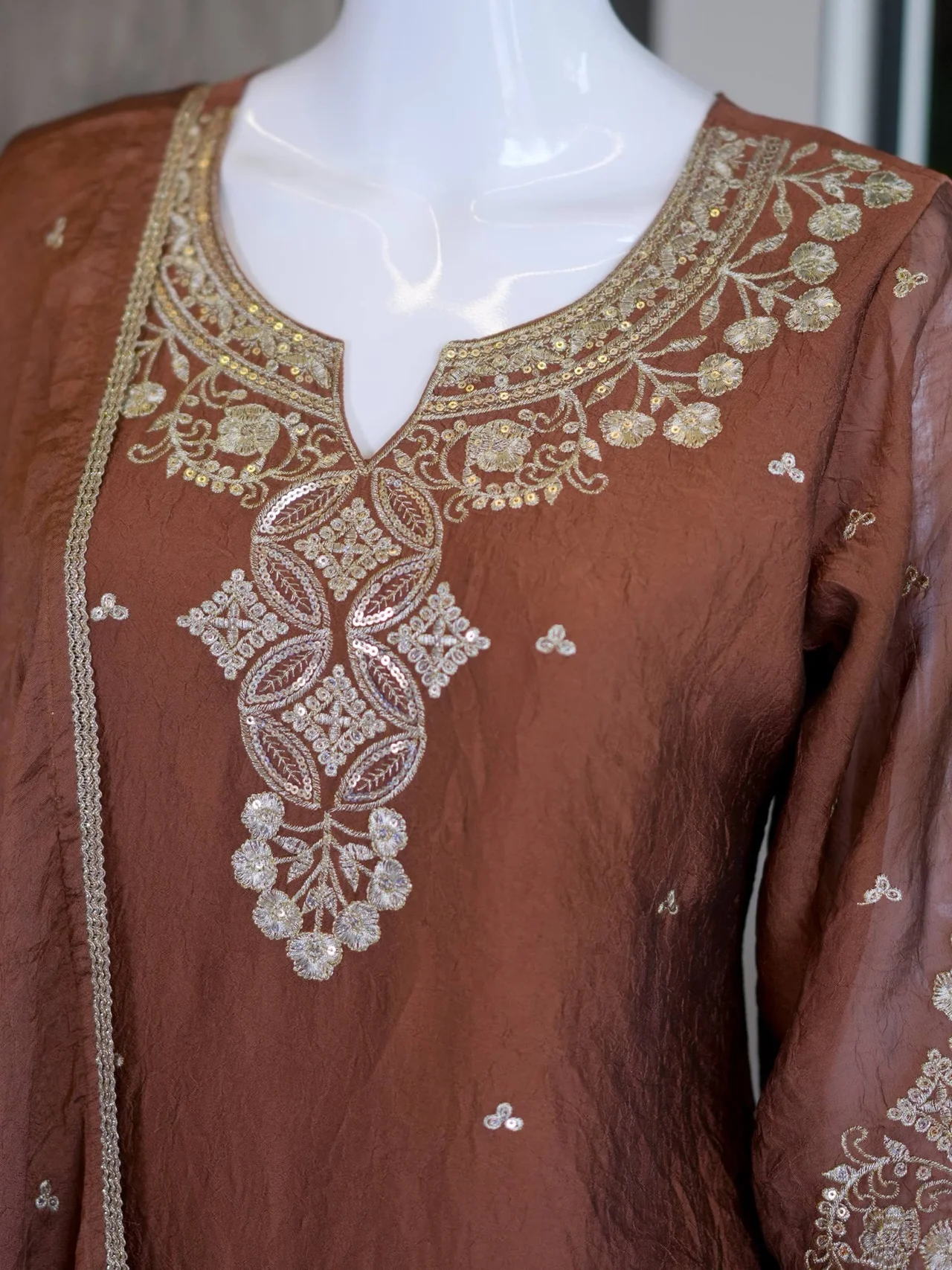 Sequin Notch Neck Kurta Set with Dupatta in Rust — photo 5 of 7