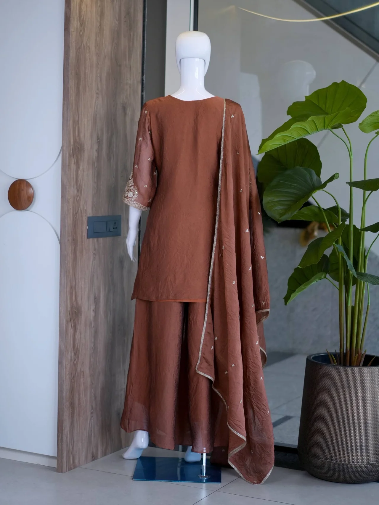 Sequin Notch Neck Kurta Set with Dupatta in Rust — photo 7 of 7