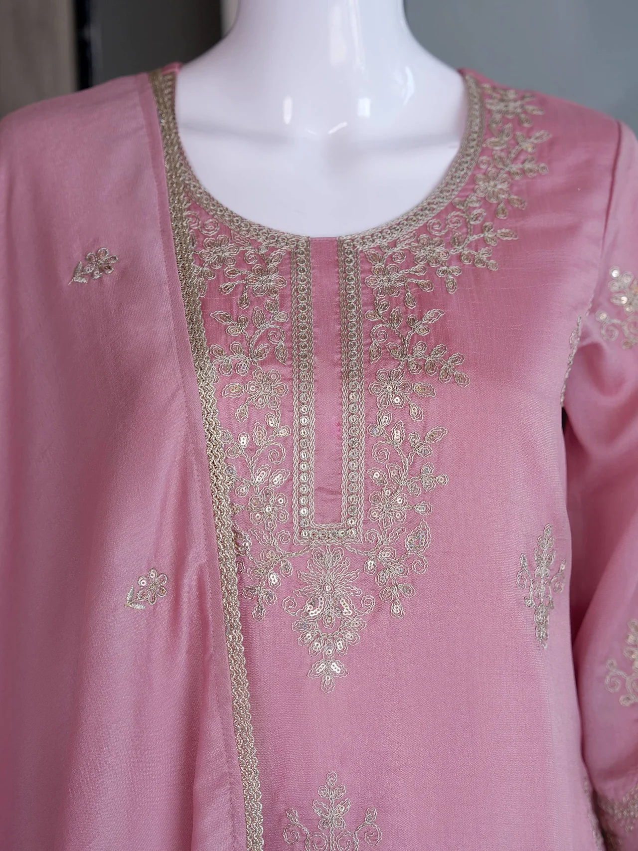 Silk Embroidered Kurta Set with Palazzo in Onion Pink — photo 5 of 7