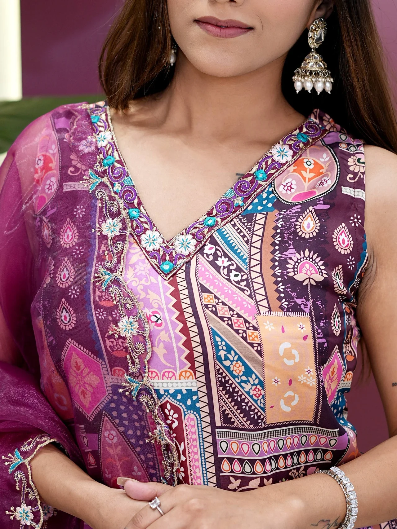 Satin Printed Sleeveless Kurta Set with Pant in Wine — photo 6 of 9