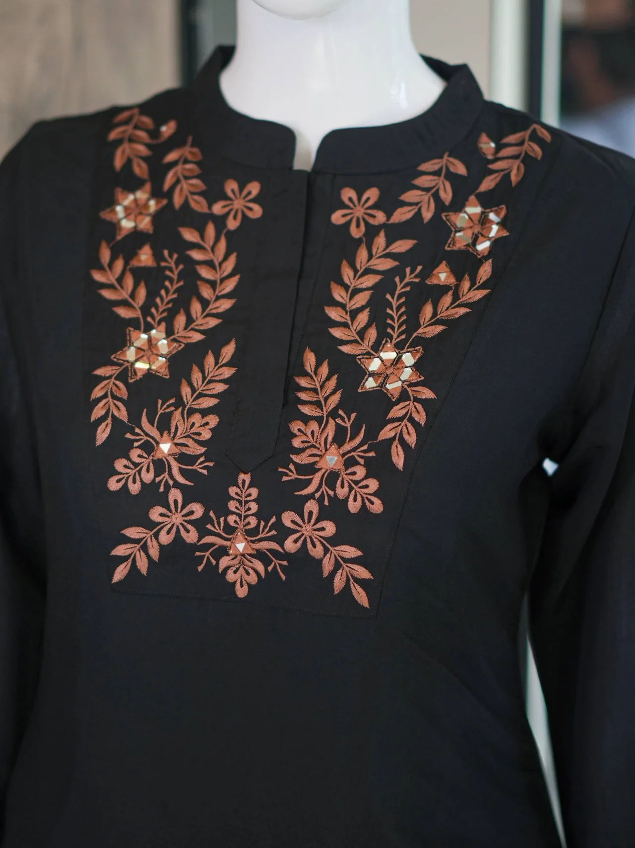 Roman Silk Leaf Embroidered Co-ord Set in Black — photo 5 of 7