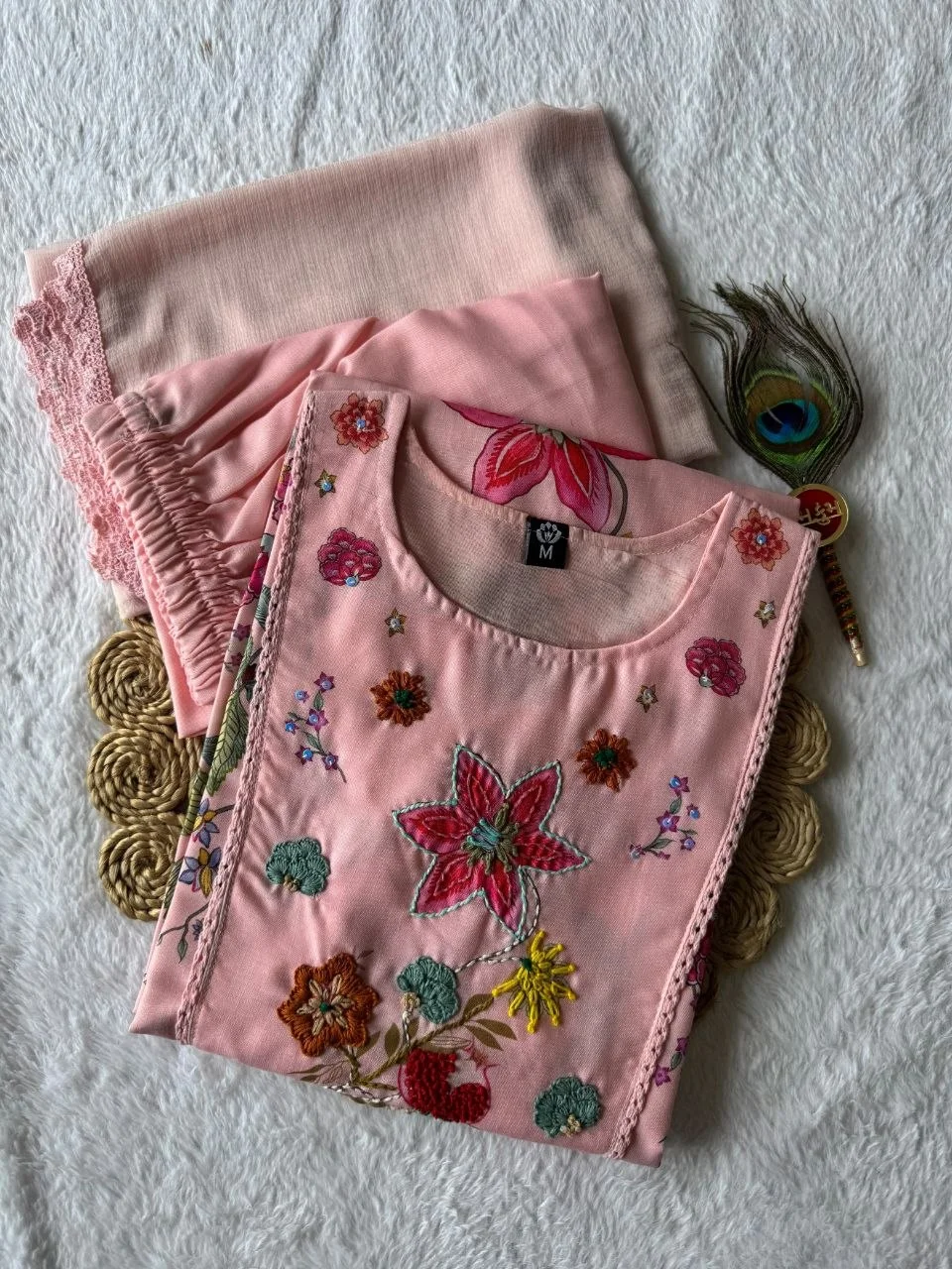 VIDALA CLOTHINGS Light Pink Pure Linen Cotton Kurti Pant Dupatta Set for Women in Peach — photo 6 of 7