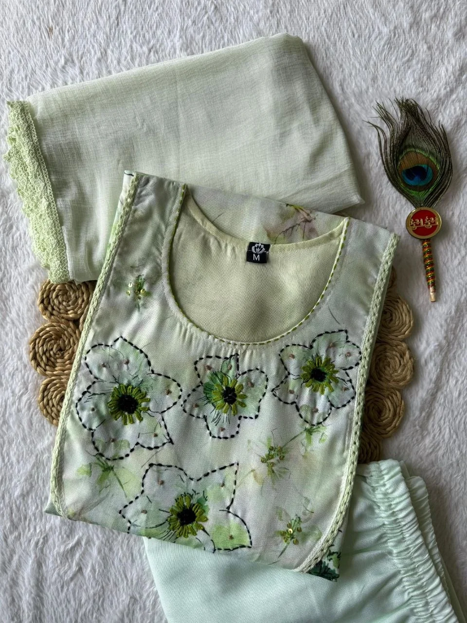 VIDALA CLOTHINGS Pista Pure Linen Cotton Kurti Pant Dupatta Set for Women in Pista Green — photo 6 of 7