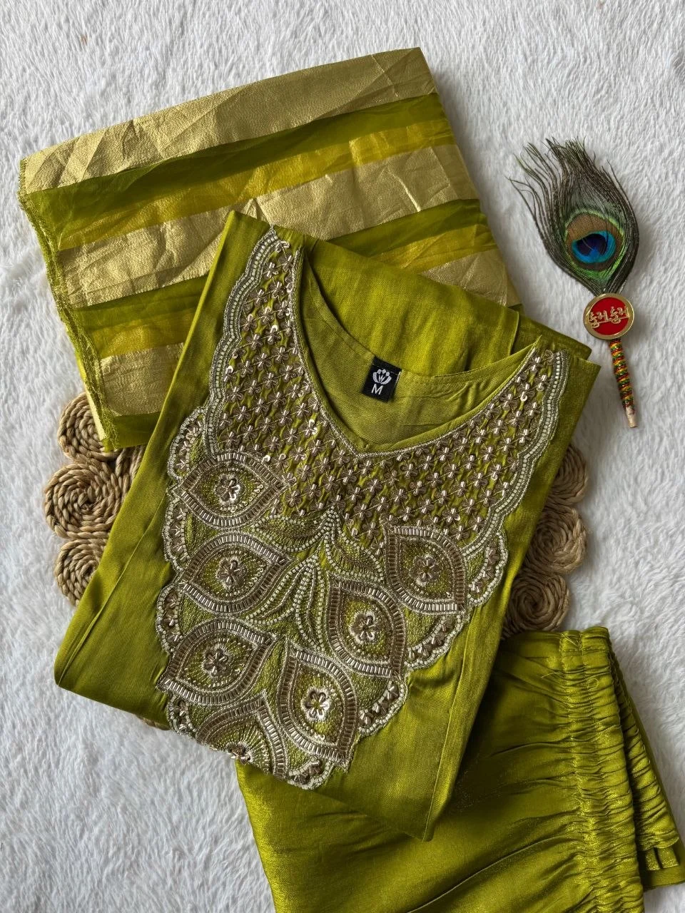 VIDALA CLOTHINGS Parrot Anarkali Kurti Pant Dupatta Set for Women in Parrot Green — photo 6 of 7