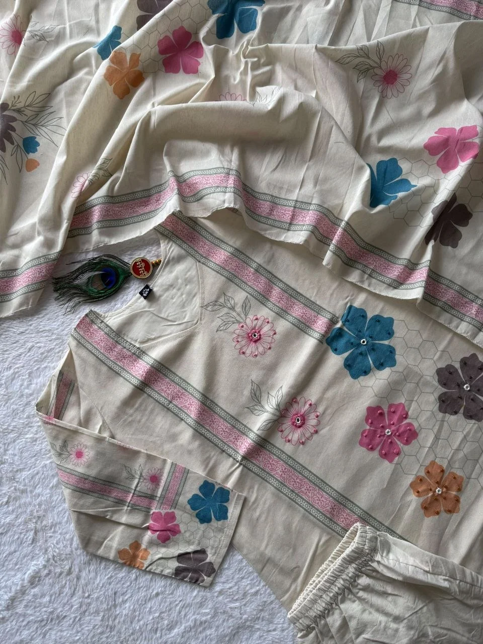 VIDALA CLOTHINGS Pure Khadi Cotton Cream Straight Kurti with Pant & Digitally Printed Dupatta Set — photo 7 of 8