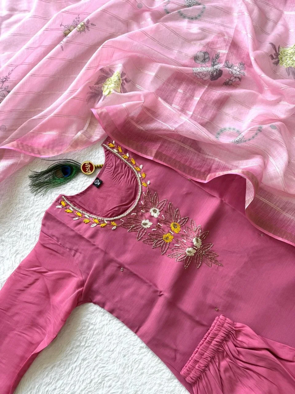 VIDALA CLOTHINGS Light Pink Mul Chanderi Straight Kurti with Roman Silk Pant & Chanderi Linen Jacquard Dupatta Set — photo 7 of 7