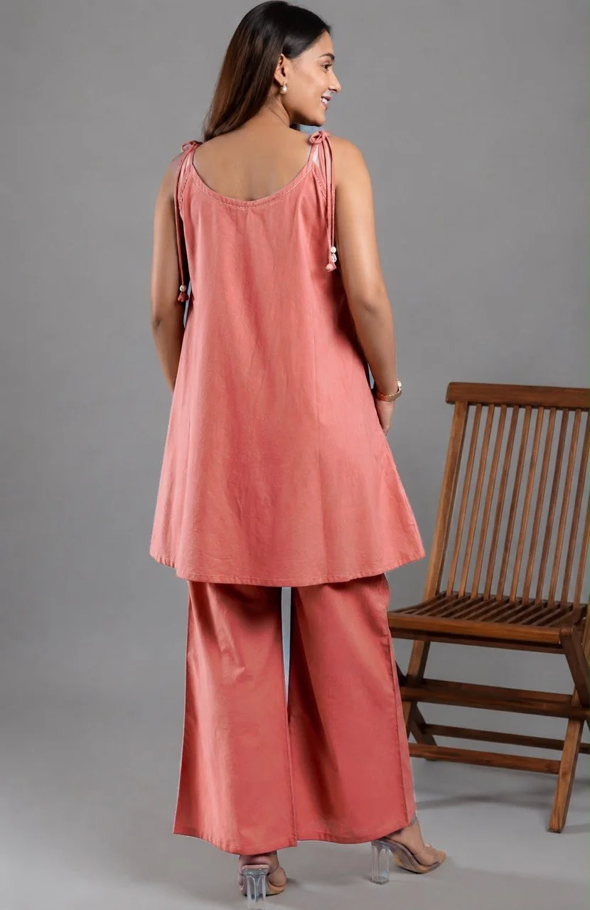 Peach Pink Embroidered Sleeveless Kurta Palazzo Set for Women Ethnic Wear Collection — photo 4 of 5