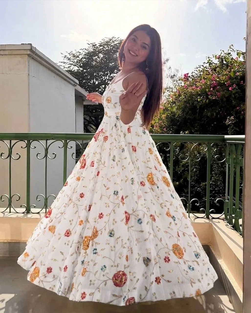 VIDALA CLOTHINGS Heavy Vichitra Silk Readymade Sleeveless Anarkali Gown with Pant & Dupatta Set in White — photo 6 of 8