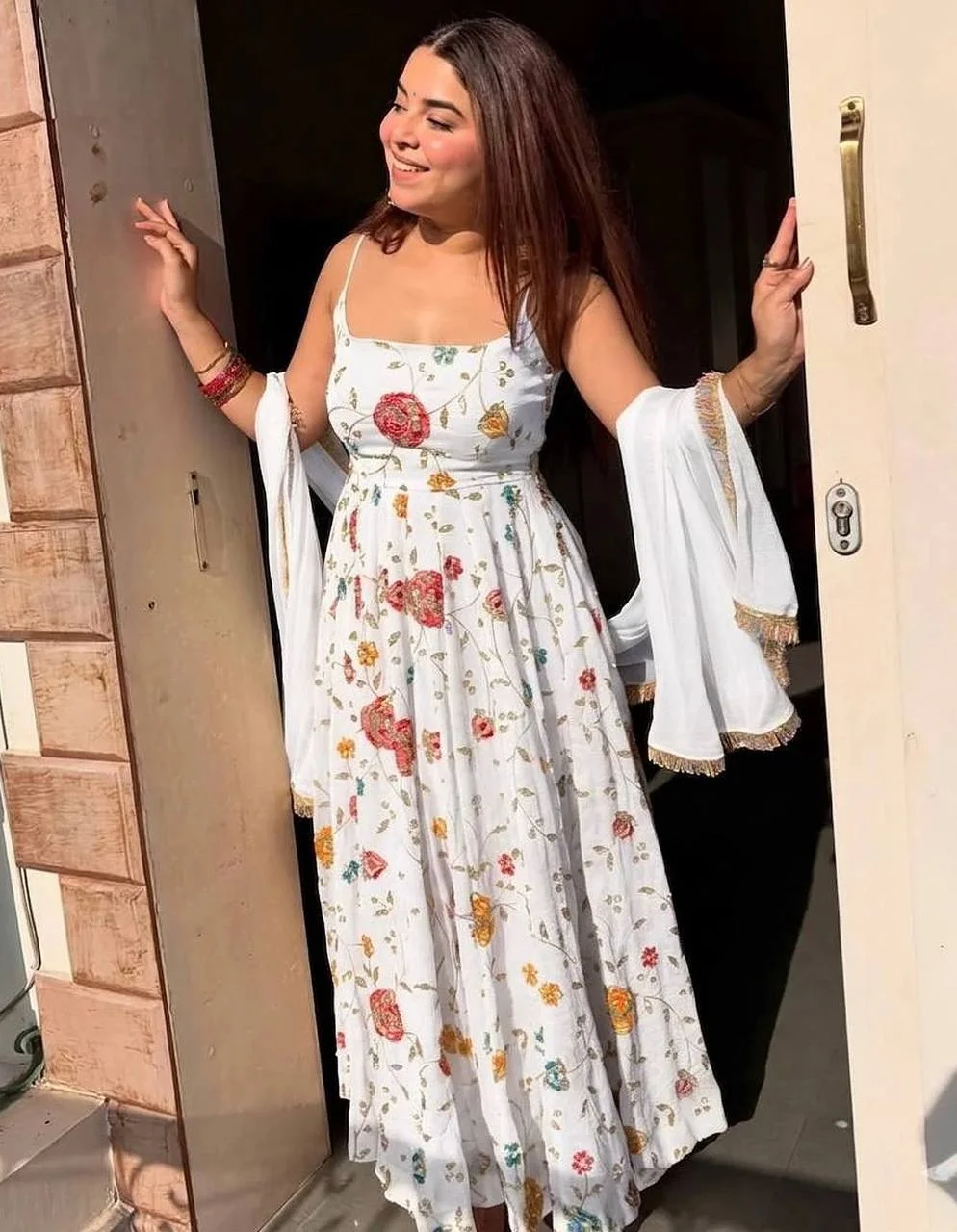 VIDALA CLOTHINGS Heavy Vichitra Silk Readymade Sleeveless Anarkali Gown with Pant & Dupatta Set in White — photo 7 of 8