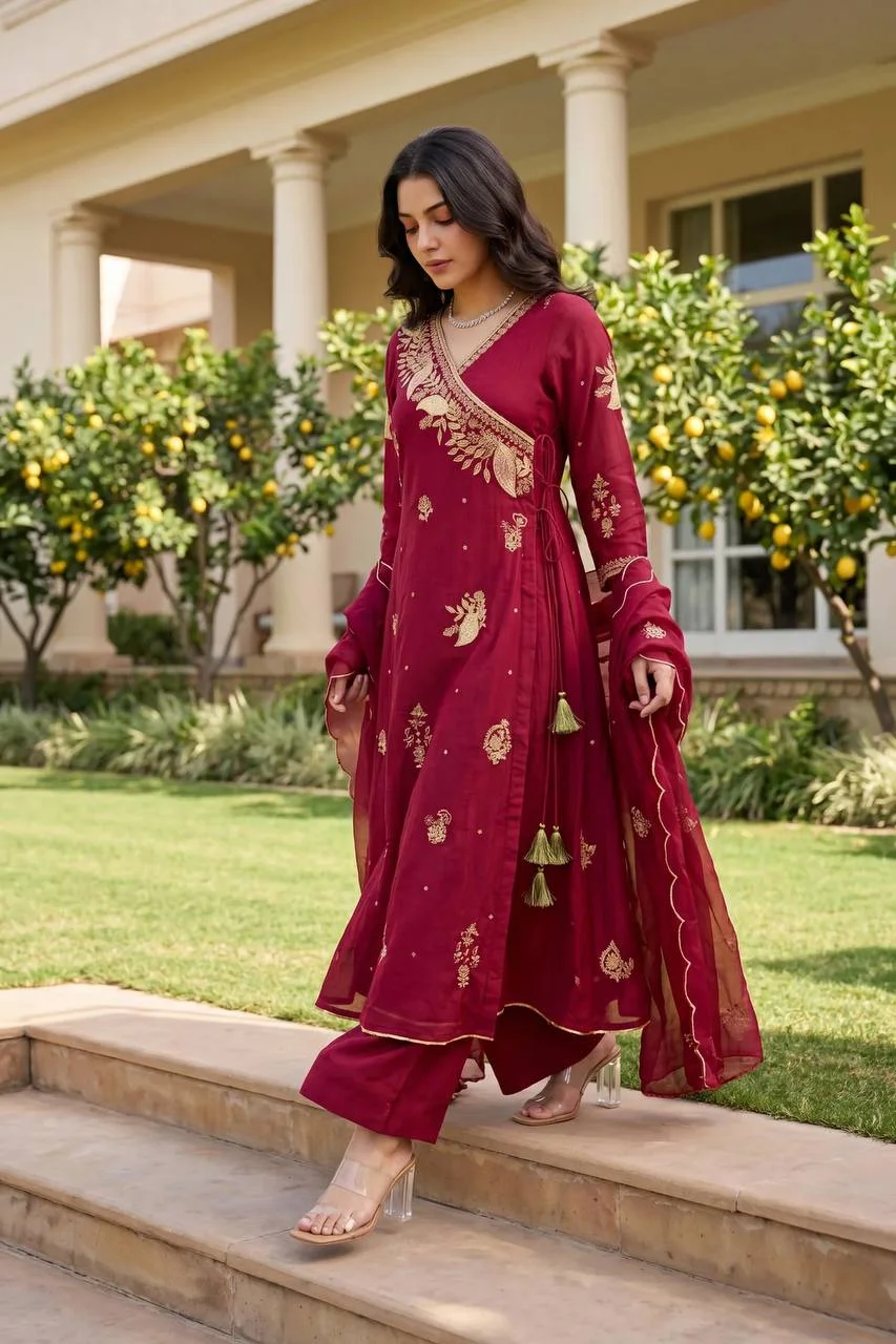 VIDALA CLOTHINGS Pure Mul Chanderi Kurti with Pant & Embroidered Dupatta Set in Maroon — photo 3 of 10