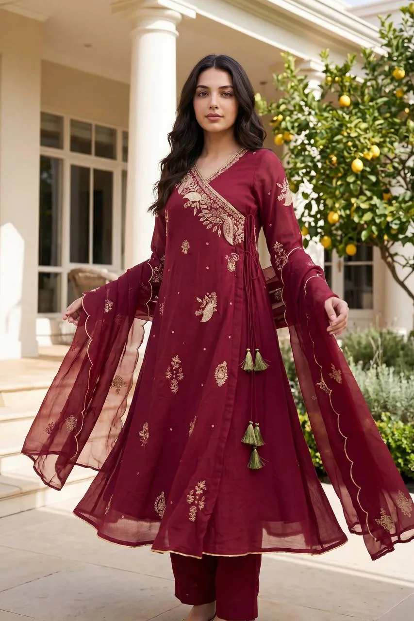 VIDALA CLOTHINGS Pure Mul Chanderi Kurti with Pant & Embroidered Dupatta Set in Maroon — photo 6 of 10