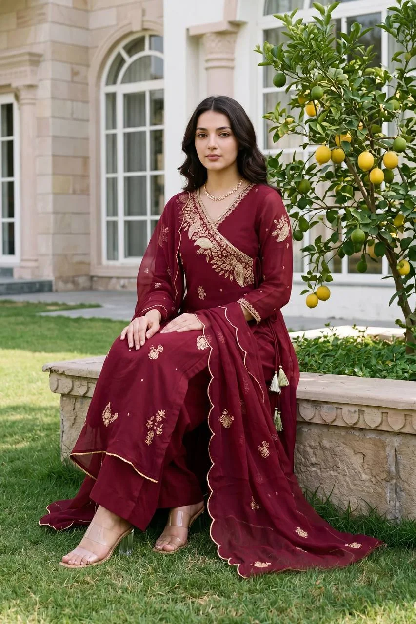 VIDALA CLOTHINGS Pure Mul Chanderi Kurti with Pant & Embroidered Dupatta Set in Maroon — photo 9 of 10